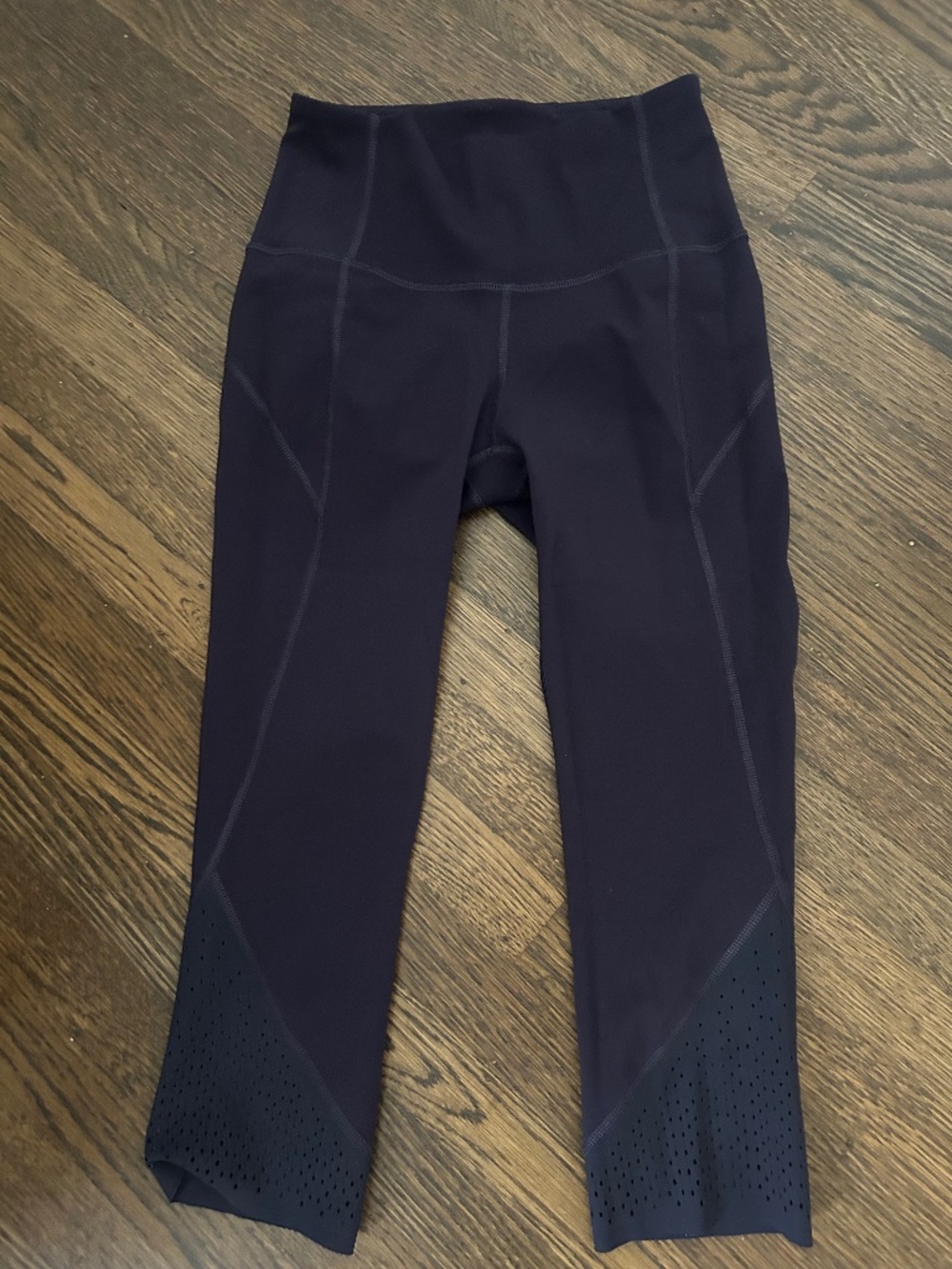 Lululemon size s short leggings
